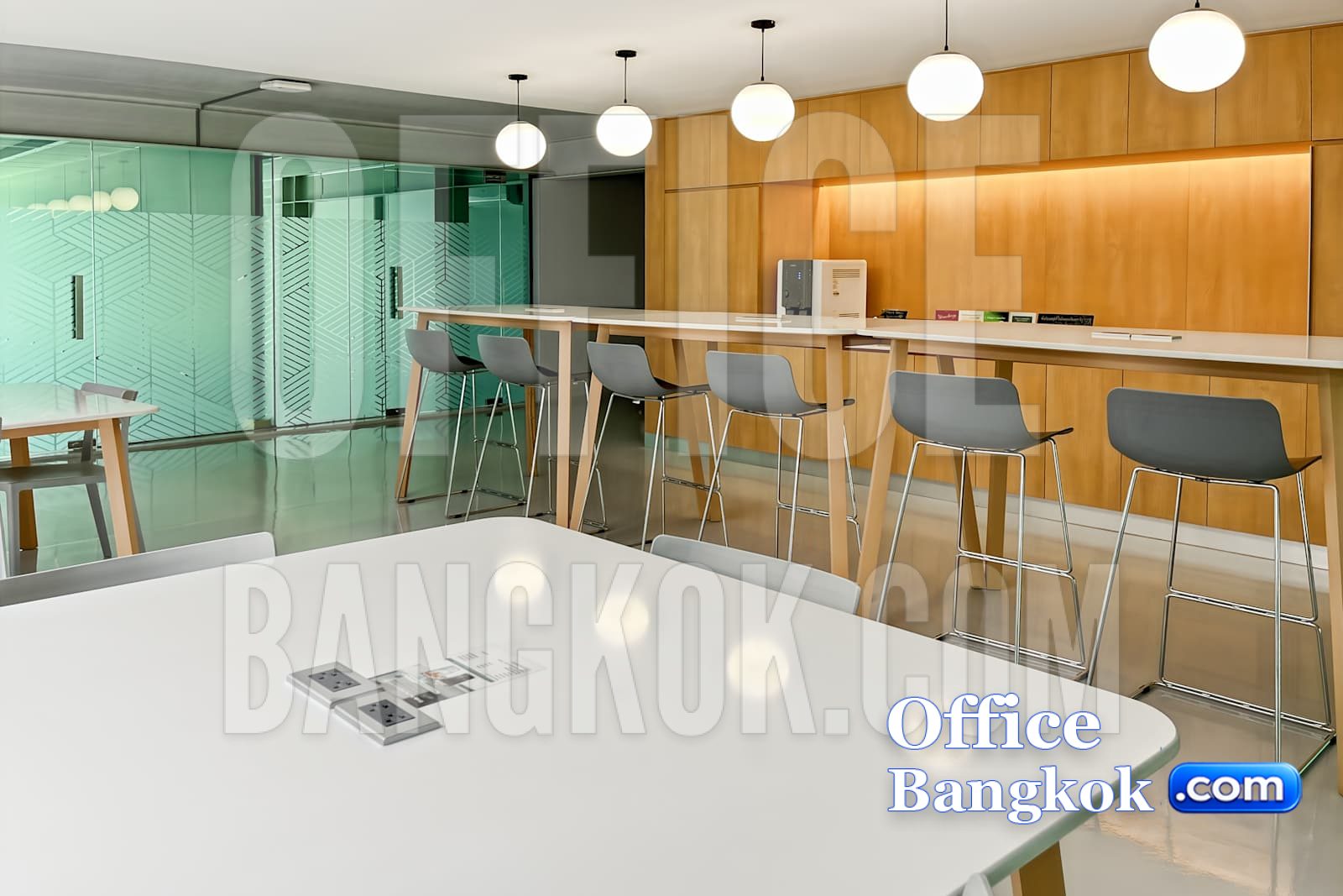 The OfficePlus แผนกต้อนรับ ทำเลเชียงใหม่