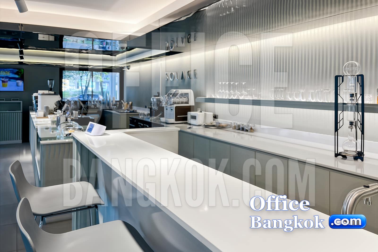 The OfficePlus แผนกต้อนรับ ทำเลเชียงใหม่