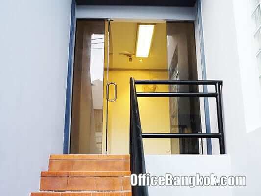 Rent Furnished Home Office near Phrakhanong BTS Station