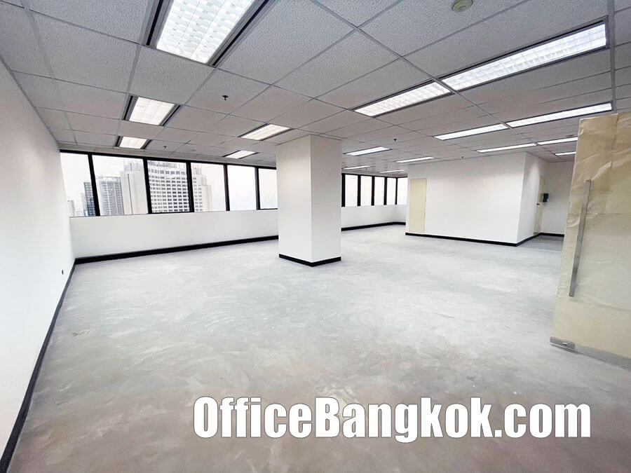 Rent Office On Ratchadapisek Road Space 111 Sqm Close To Sutthisan MRT Station