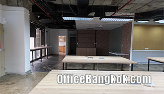 เช่าออฟฟิศตกแต่งแล้วบนถนนสาทร พื้นที่ 320 ตรม ติดรถไฟฟ้า BTS สถานีช่องนนทรี