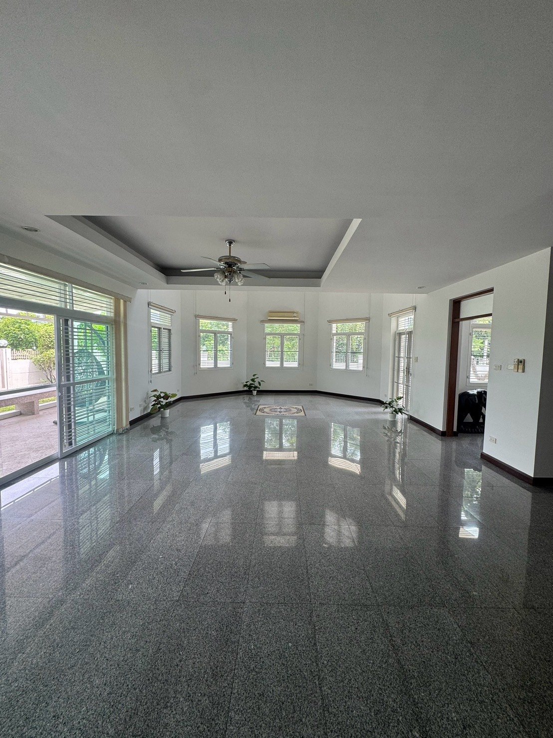 ให้เช่าบ้าน ย่านแบริ่ง (สุขุมวิท 107) 650 ตรม. กรุงเทพ เขตบางนา กรุงเทพมหานคร — ครัว / อเนกประสงค์