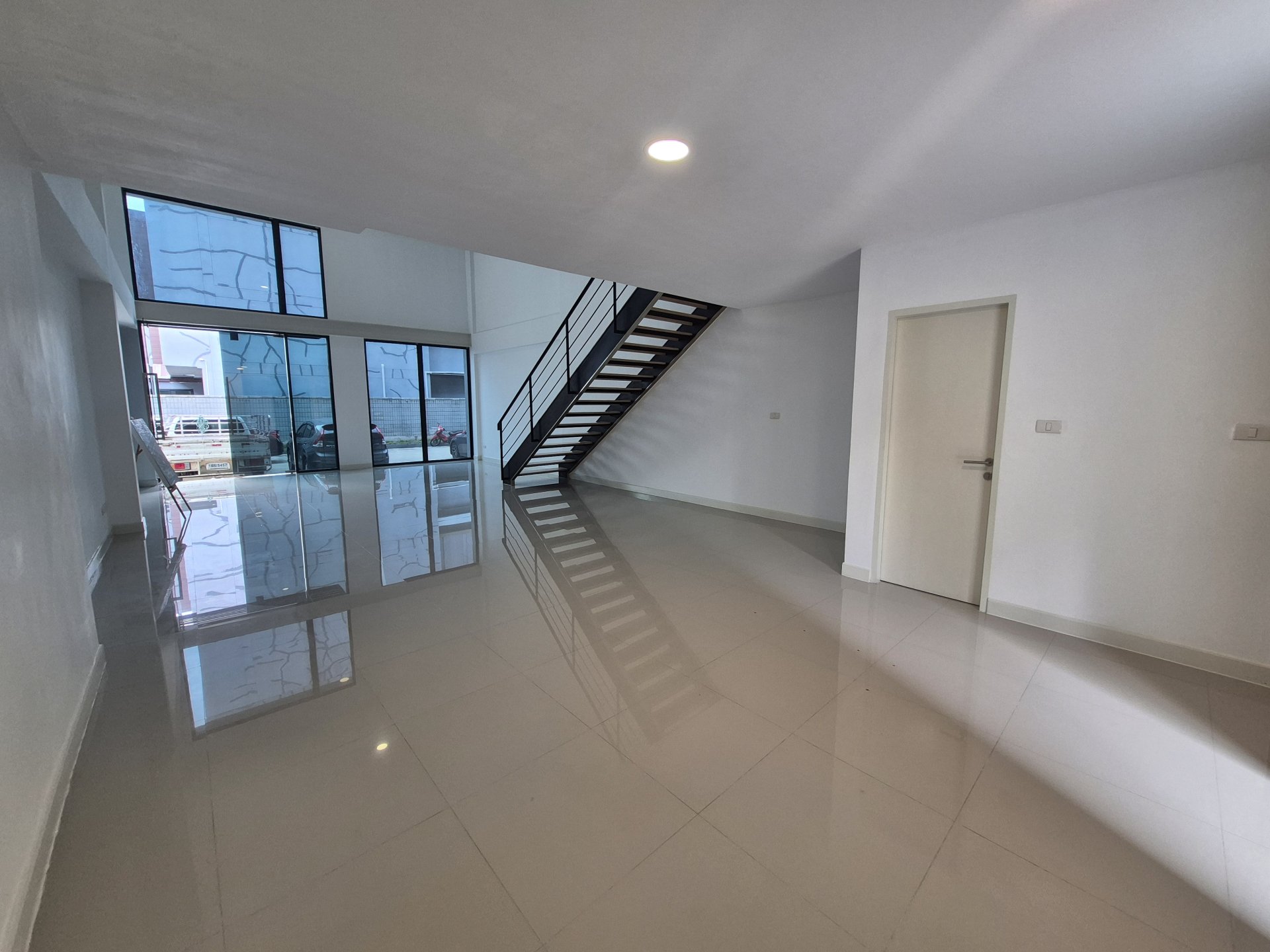 Home Office • เกษตร - นวมินทร์ • 363 ตร.ม • พร้อมใช้งาน ทำเลธุรกิจ เดินทางสะดวก • พื้นที่เยอะสุดในโครงการ เขตบึงกุ่ม กรุงเทพมหานคร — พื้นที่ใช้สอย