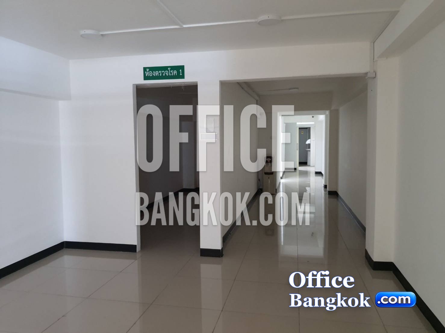 ให้เช่าและขายอาคารพาณิชย์  5 ชั้น รัชดาภิเษก ซอย 22  พื้นที่ใช้สอย 1,040 ตรม. กรุงเทพ เขตห้วยขวาง กรุงเทพมหานคร — ดาดฟ้า / ระเบียง