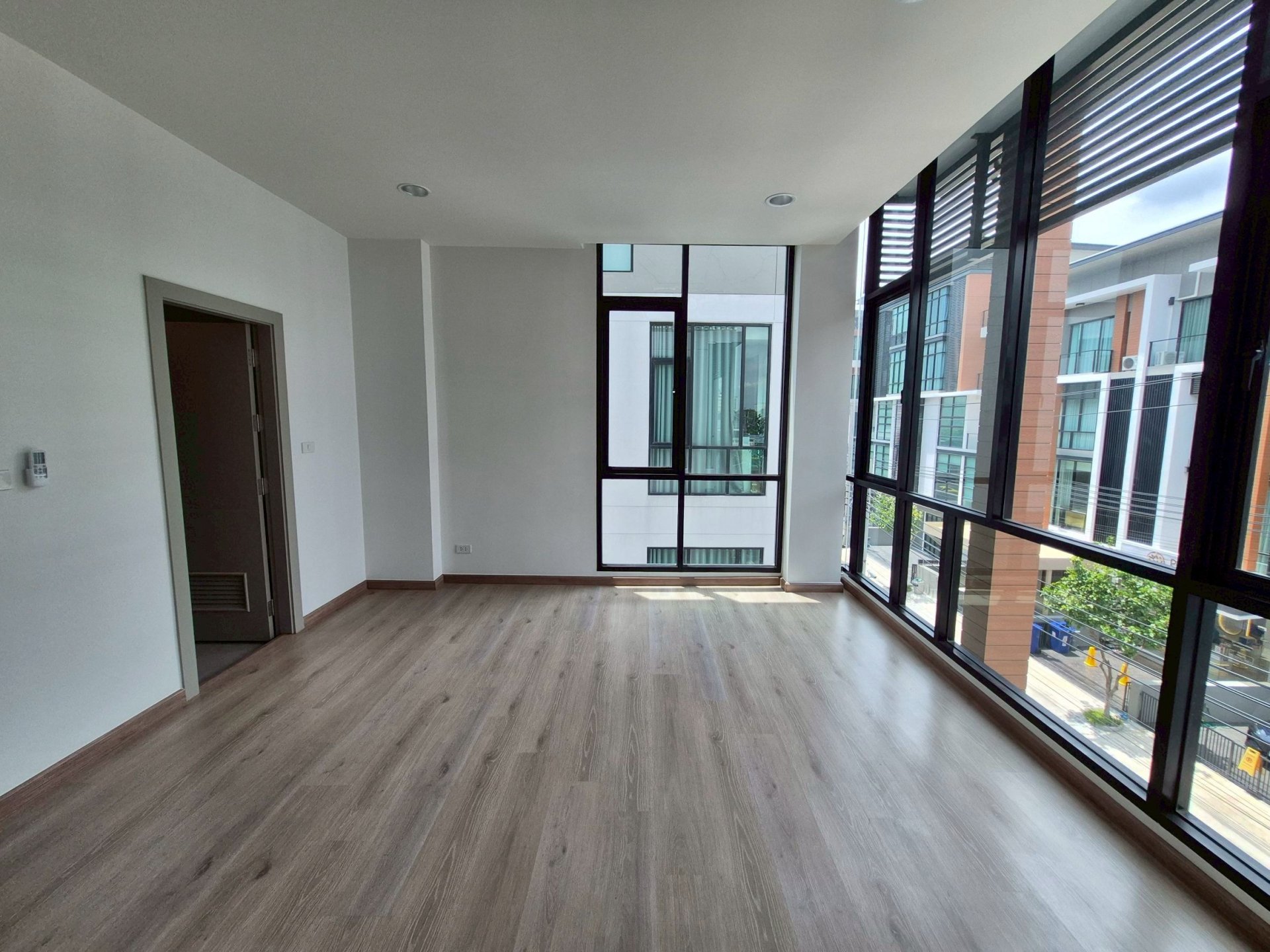 Rent a new Home Office • Near Fashion Island • 240 sqm • Convenient business location เขตสายไหม กรุงเทพมหานคร — Kitchen / utility