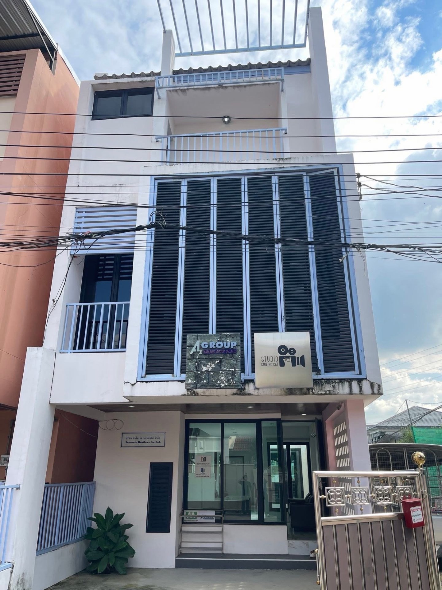 🔥 ขายและให้เช่าด่วน! ทาวน์โฮม 3 ชั้น หลังมุม ทำเลทอง ลาดพร้าว 18 แยก 4 🔥  | MRT 700 ม. | Home Office ได้ | มีห้อง Studio” เขตจตุจักร กรุงเทพมหานคร