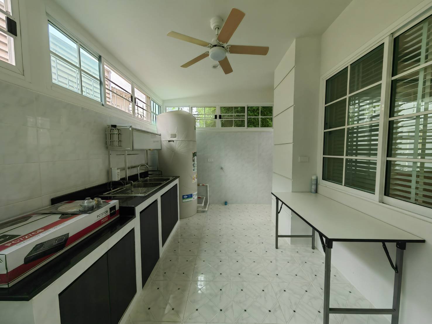 Home Office for Rent ลาซาล ซอย 40 4 Floors 320 sqm Bangkok เขตบางนา กรุงเทพมหานคร — Bathroom