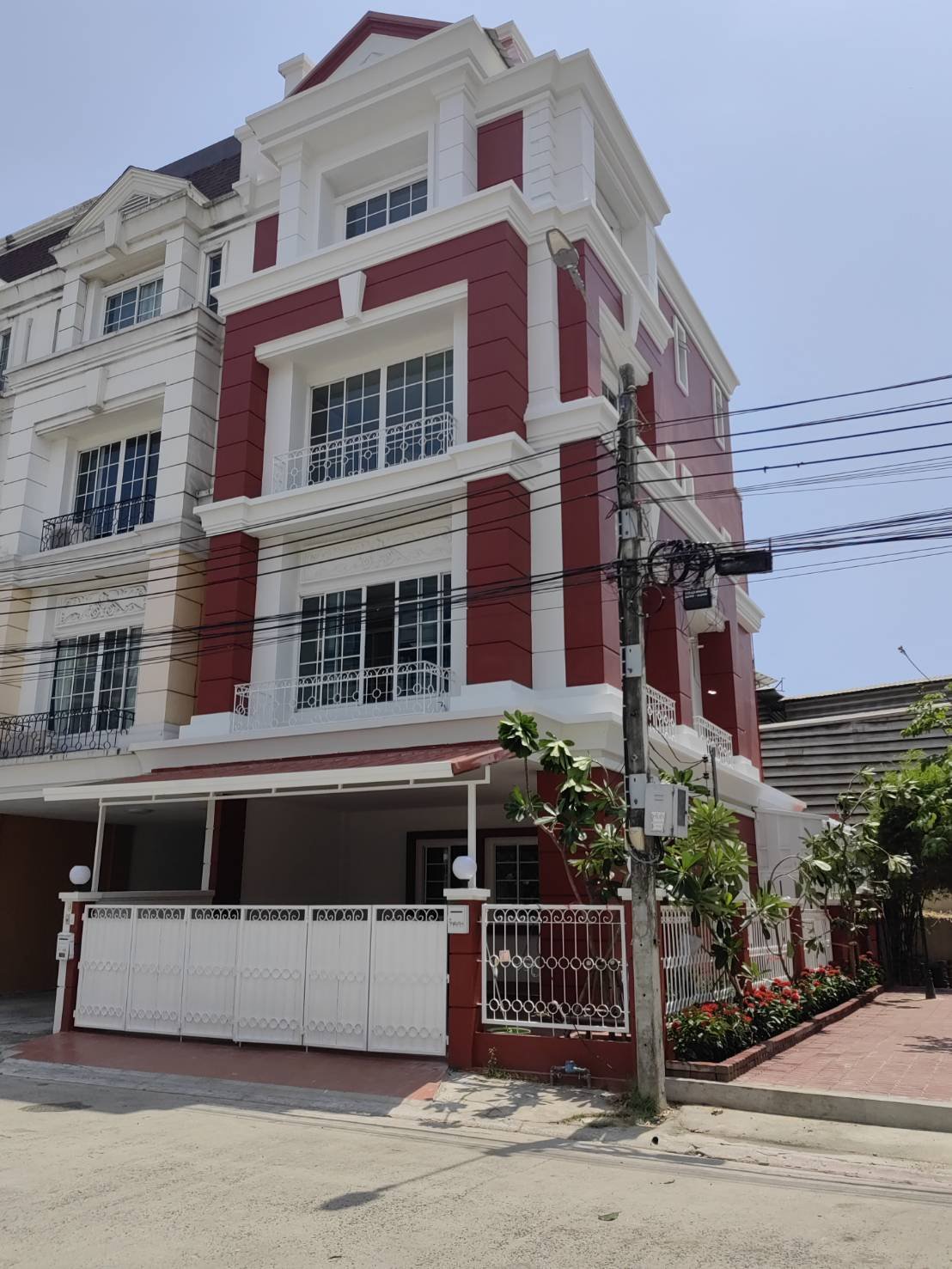 Home Office for Rent ลาซาล ซอย 40 4 Floors 320 sqm Bangkok เขตบางนา กรุงเทพมหานคร — Interior