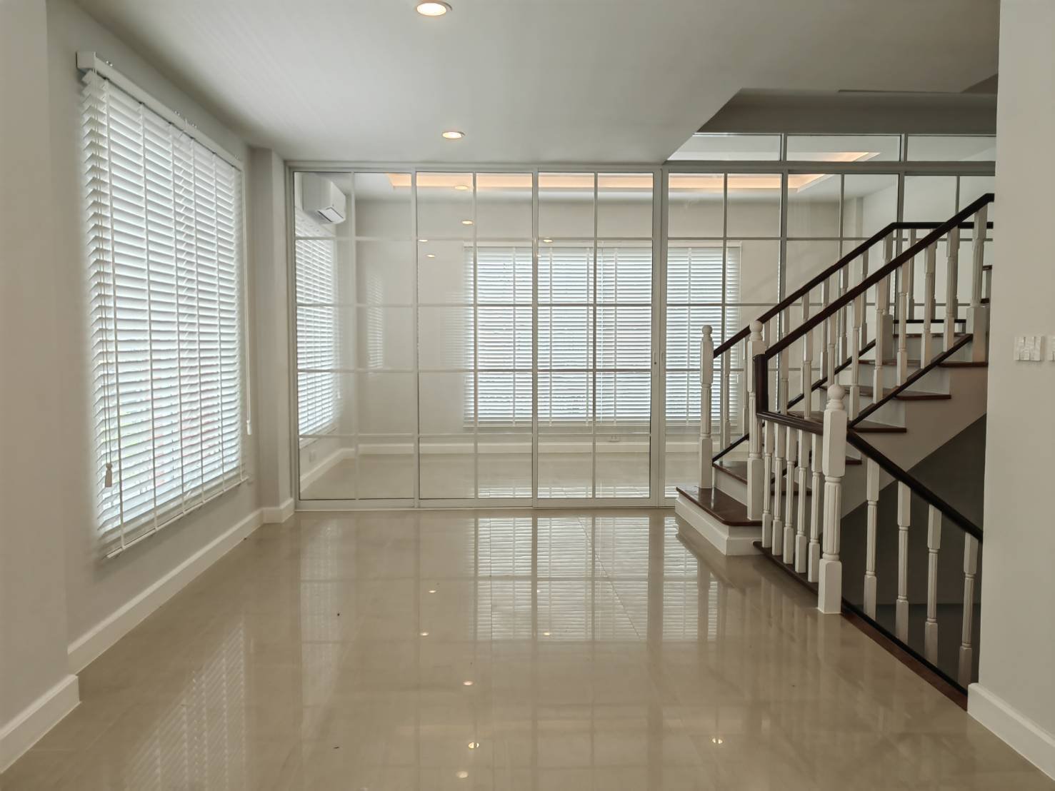 Home Office for Rent ลาซาล ซอย 40 4 Floors 320 sqm Bangkok เขตบางนา กรุงเทพมหานคร — Roof / terrace