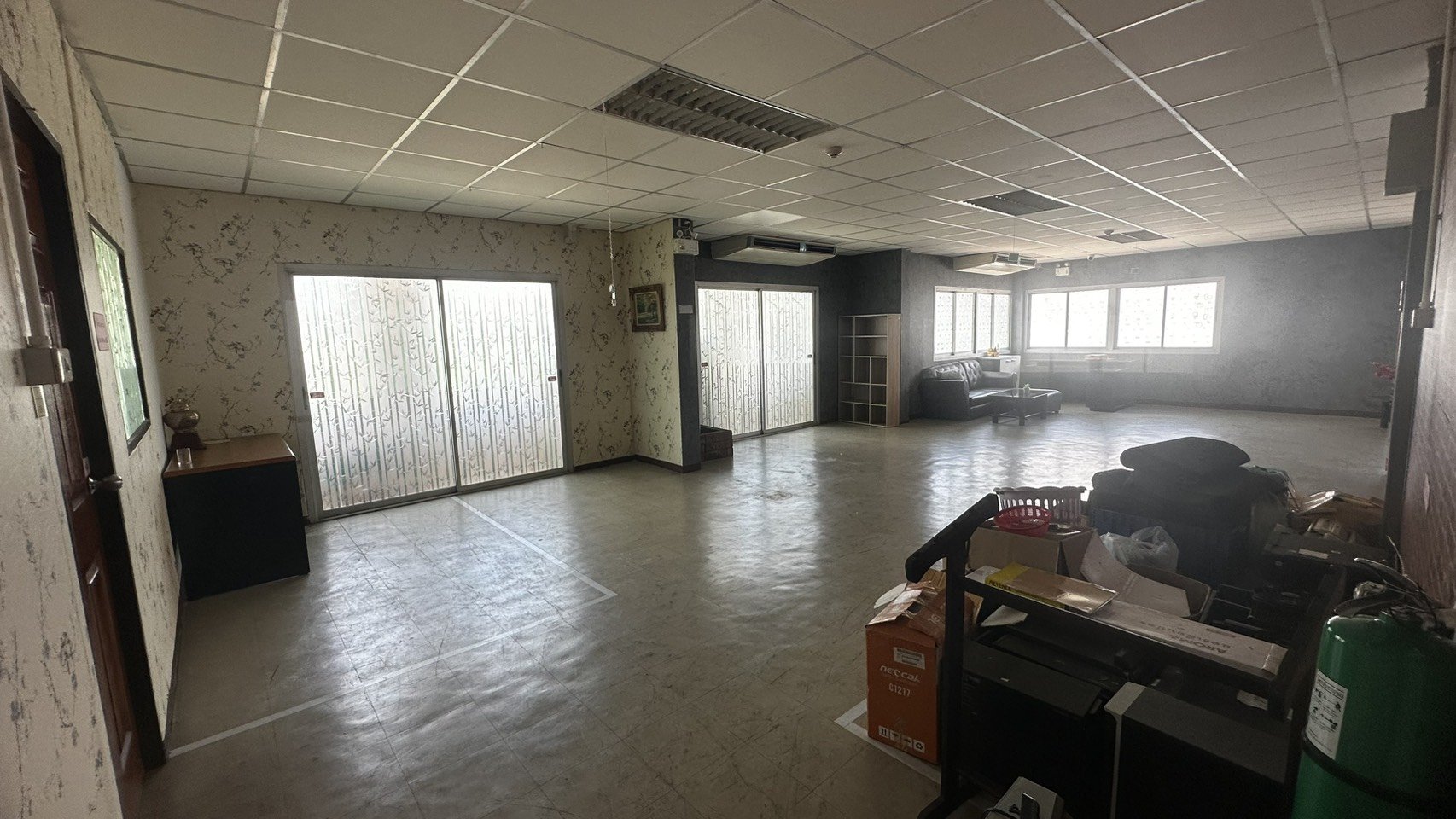 Super cheap warehouse for sale in Factory Land Wang Noi project!! เขตวังน้อย พระนครศรีอยุธยา — Entrance