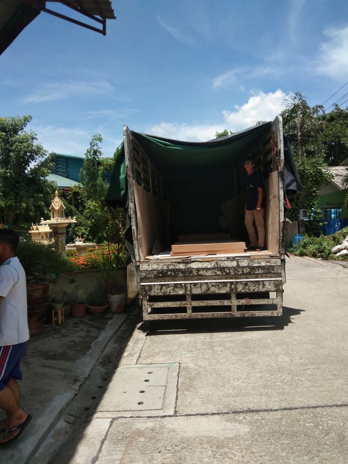 Warehouse/Factory - sale or rent เขตเมืองสมุทรปราการ สมุทรปราการ — Parking