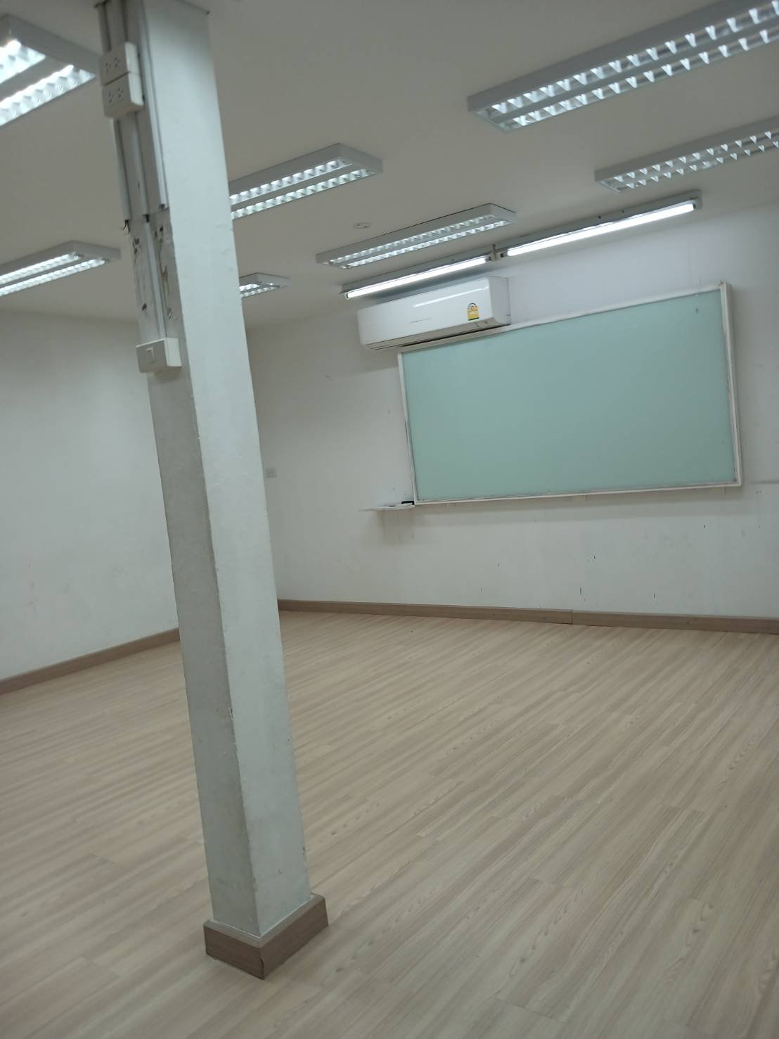 อาคารพาณิชย์3ชั้น30ตรว เพียง20ก้าวจากMRTเตาปูน เขตบางซื่อ กรุงเทพมหานคร — Bedroom