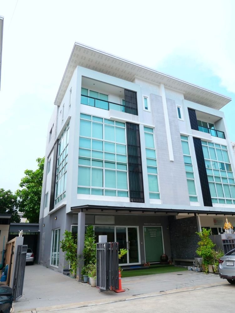 ขายโฮมออฟฟิศ 4 ชั้น ยูนิตหัวมุม Biz Galleria นวลจันทร์ บึงกุ่ม 16.9 ล้าน เขตบึงกุ่ม กรุงเทพมหานคร — ภายใน