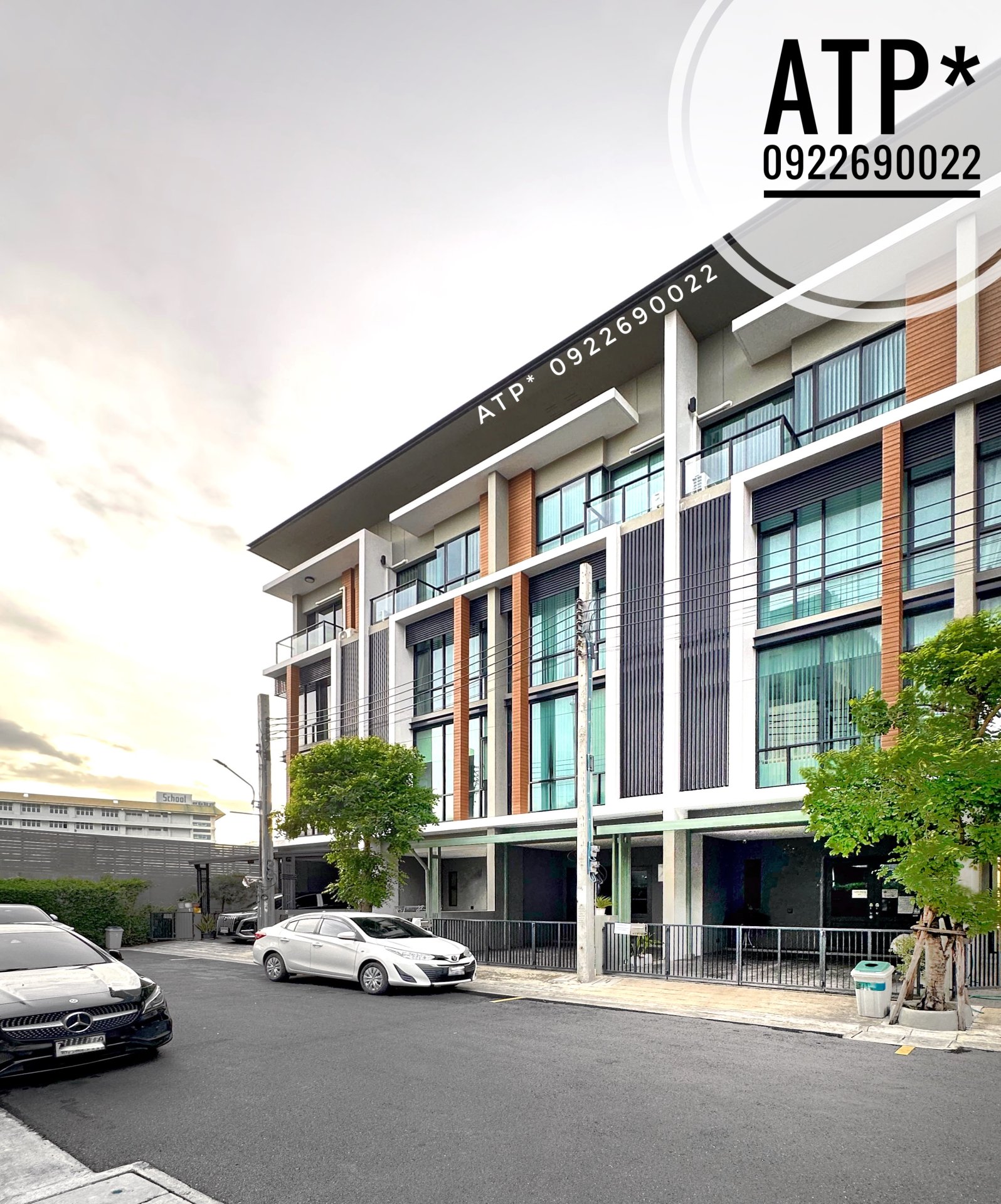 **เช่า** Premium Place Mix นวลจันทร์ - โฮมออฟฟิศ 2 คูหาคู่เชื่อมพื้นที่ 42.6 ตรว / 4 ชั้น / 6 ห้อง / 6 โถง / 8 น้ำ / เคาท์เตอร์ครัว + แอร์ครบห้อง / 6 ที่จอดรถ - ตบแต่งพร้อมเข้าอยุ่  จดทะเบียนบริษัทได้ เขตบึงกุ่ม กรุงเทพมหานคร